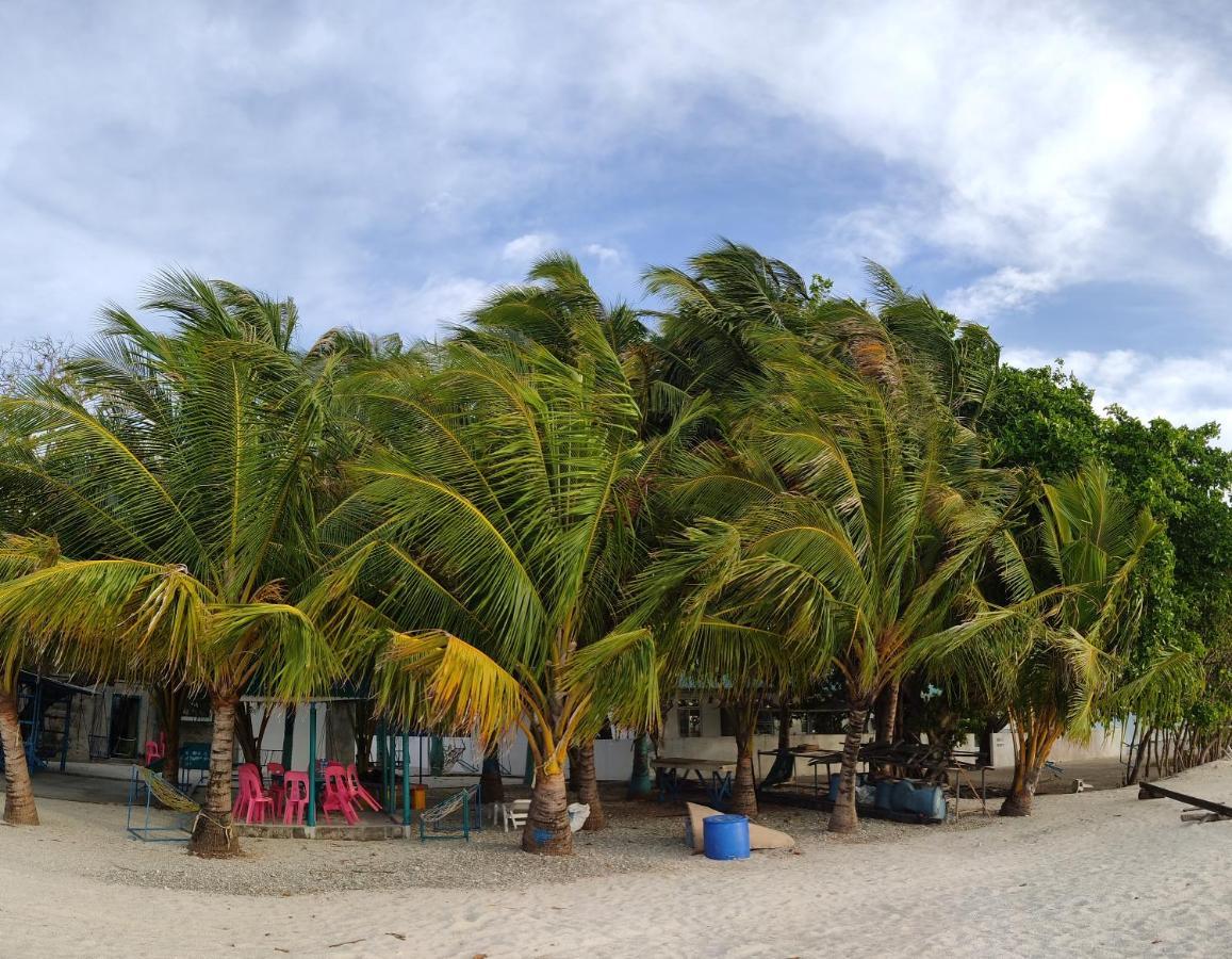 ホテル La Isla Tropica グライドゥ エクステリア 写真