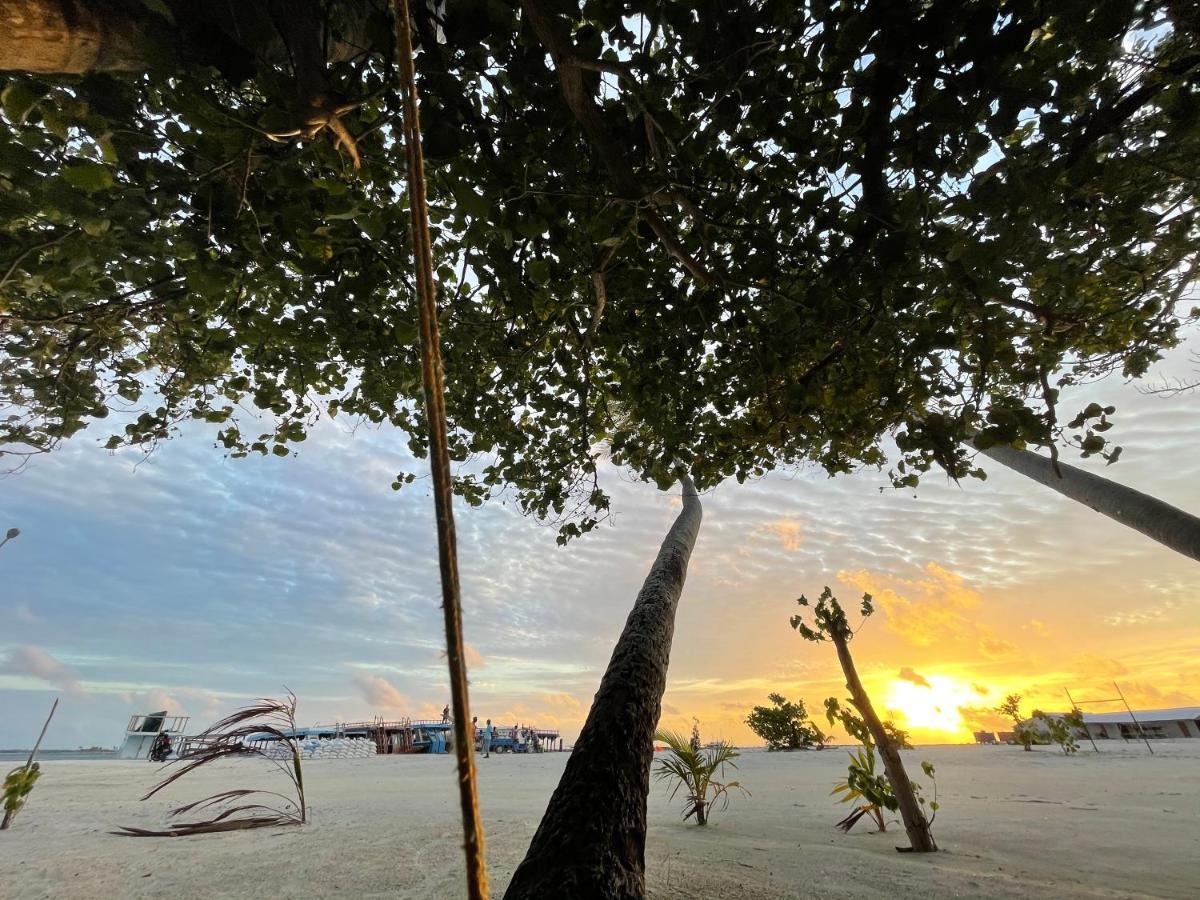 ホテル La Isla Tropica グライドゥ エクステリア 写真